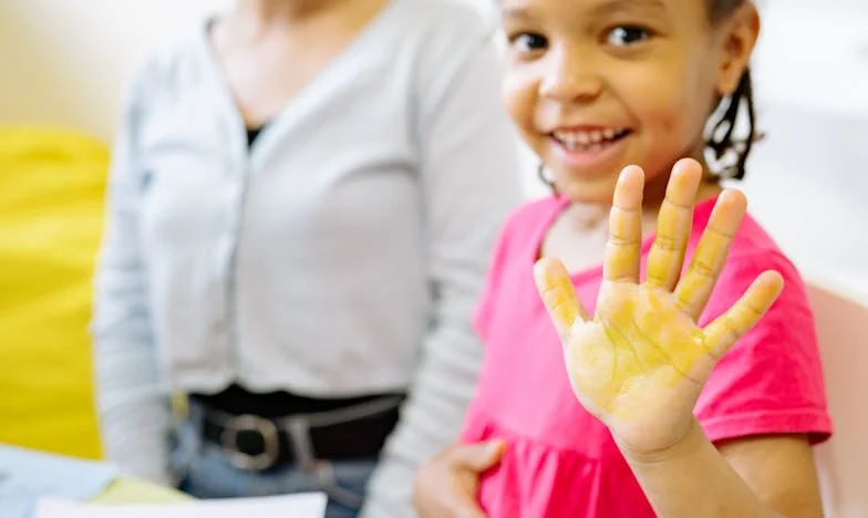 Elmondjam neki az igazat a fiamról? – Egy anya vívódása a budapesti panelrengetegben