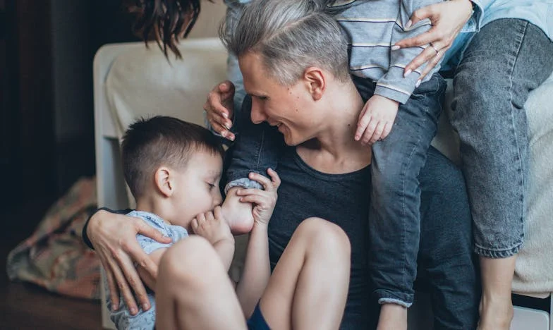 „Nem bírom tovább, hogy anyám velünk él” – Egy magyar család drámája a négy fal között