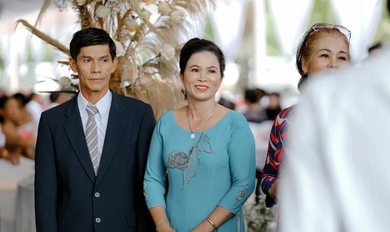 Amikor az orvos kinyitotta a kartonomat, a férjem elnémult – Egy történet, amit soha nem felejtek el