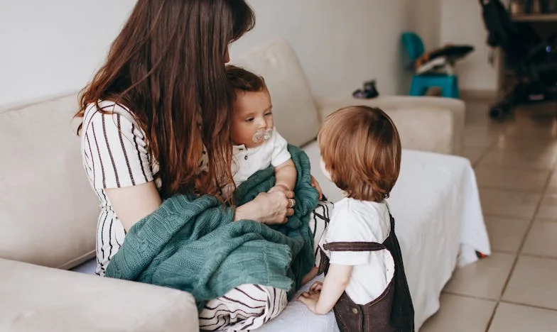 Vacsora vagy mentő: Az éjszaka, amikor majdnem a konyhában szülte meg a lányom a gyermekét