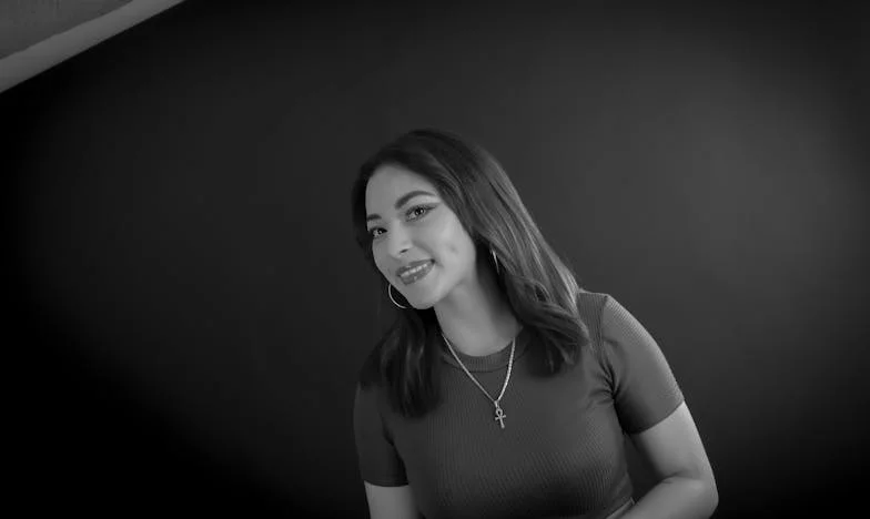 Dos años después, casada con un divorciado: El día que Lucía llegó a nuestro piso de 40 metros