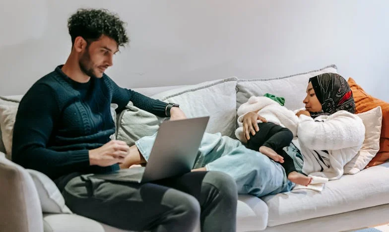 Entre Dos Hogares: Cuando la Familia de Mi Marido Fue Mi Mayor Prueba