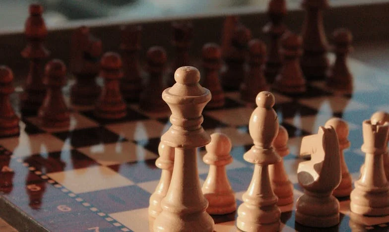 El abismo entre Carmen y la abuela Rosario: Una batalla familiar desde dentro