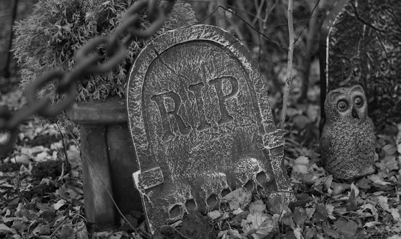 Entre el Silencio y la Esperanza: Una Noche de Oración en Madrid