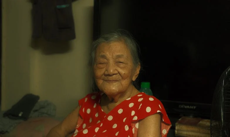 Cuando el timbre suena demasiado fuerte: La tarde en que mi suegra rompió mi hogar