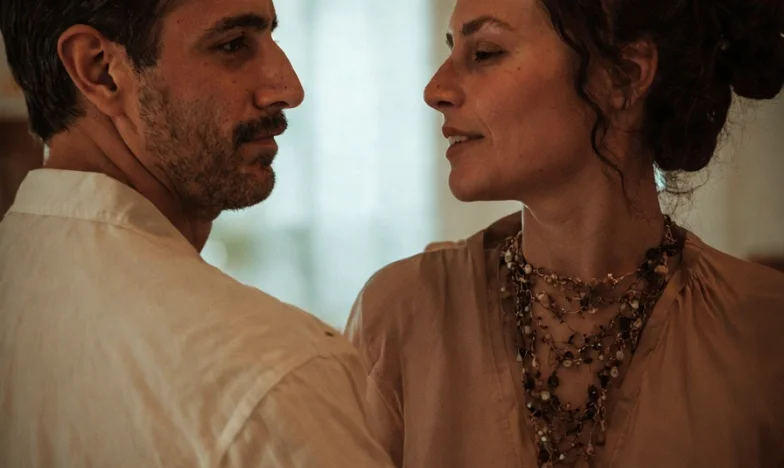 El huésped inesperado: Cuando la familia se convierte en tormenta