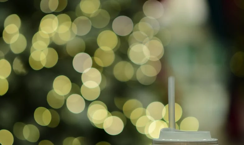 Mi marido trajo a su amante a casa mientras nuestra hija estaba en el hospital: el día que mi madre me falló