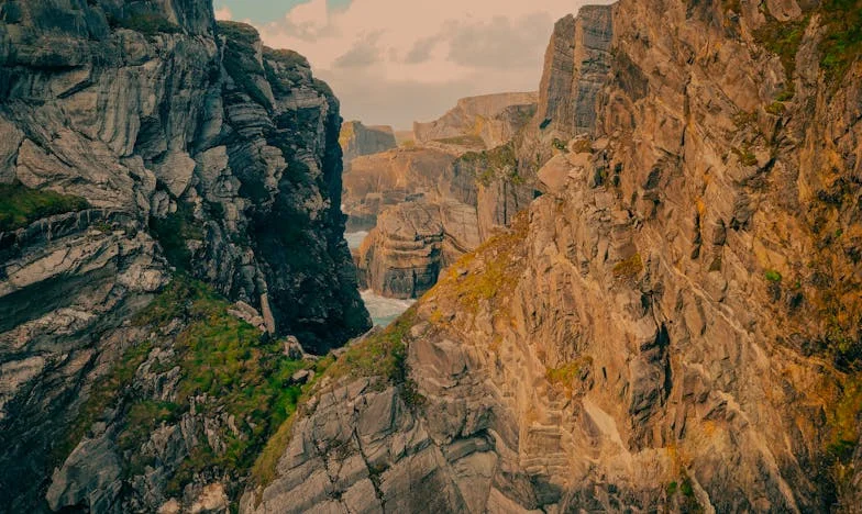 Bajo el mismo techo: mi batalla por la libertad junto a mi suegra