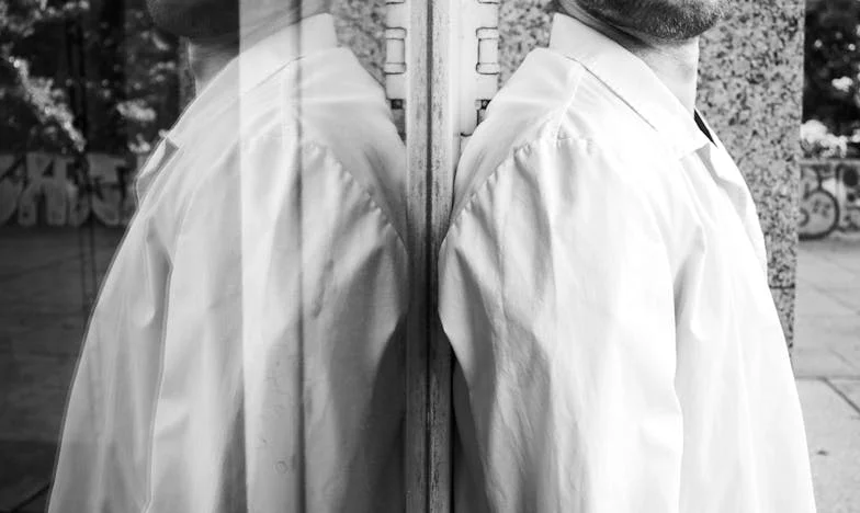 Bajo la superficie: El eco de las mentiras en la casa de los García