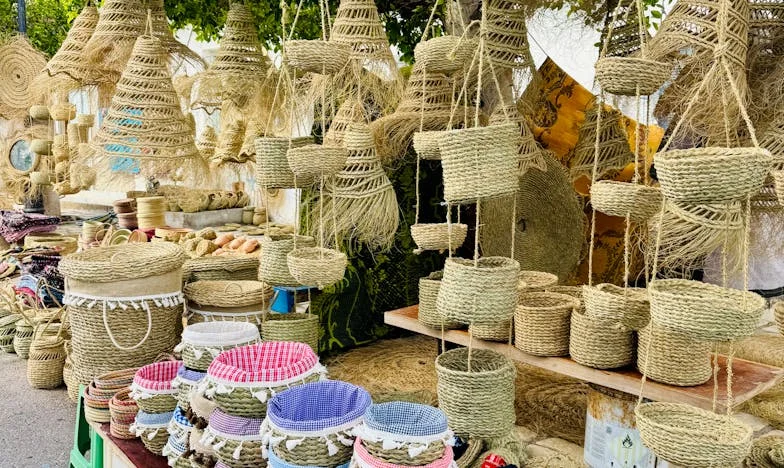 Puertas cerradas: Cuando la familia se convierte en extraños