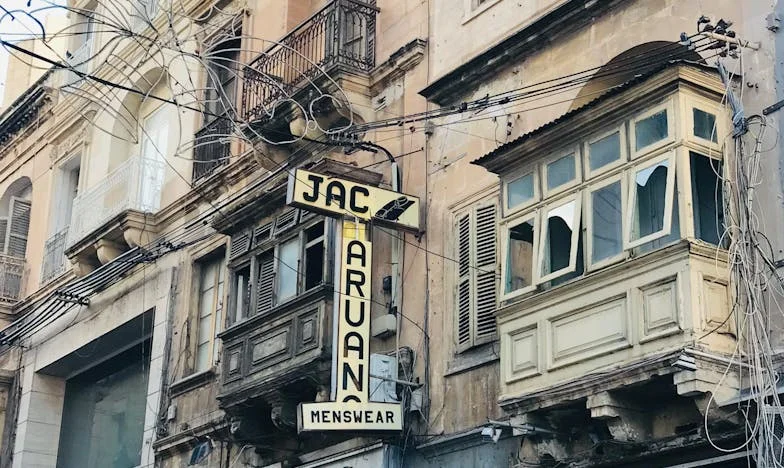 Una factura en la basura: El precio de la confianza en una familia española