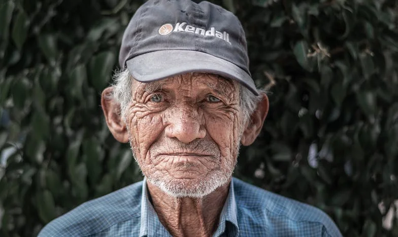 Fui a visitar a mi hijo en Madrid y terminé siendo la criada invisible: ¿merece una madre tanto sacrificio?