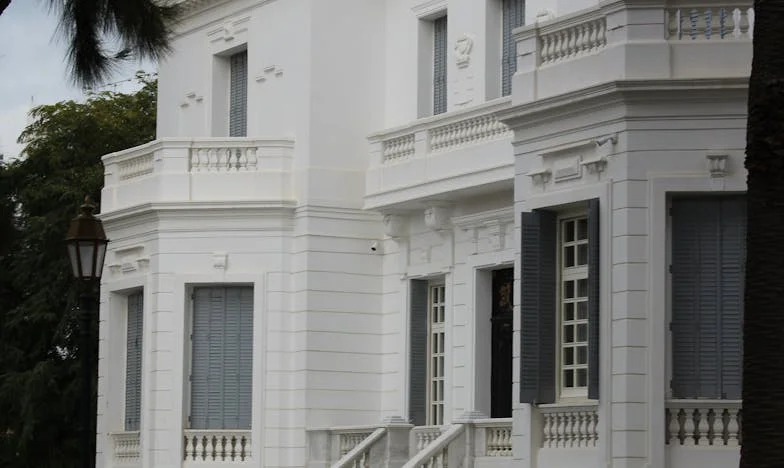 “Tenéis un mes para buscaros otro piso. Desde ahora, viviré sola”: La historia de una madre española que tuvo que echar a sus dos hijas de casa