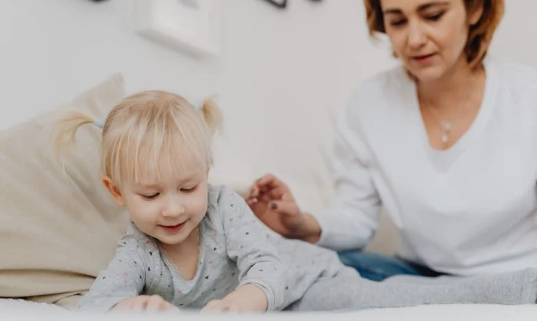 “Mamá llora porque no la dejo cuidarme”: El peso invisible de su sobreprotección