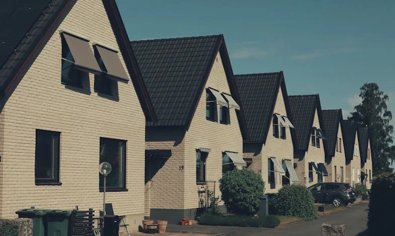 Siempre la fuerte: la historia de una mujer invisible en su propia familia