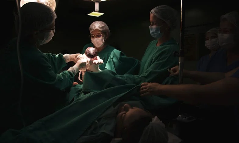 Una almohada suave, consecuencias duras – El verano que rompió mi familia española