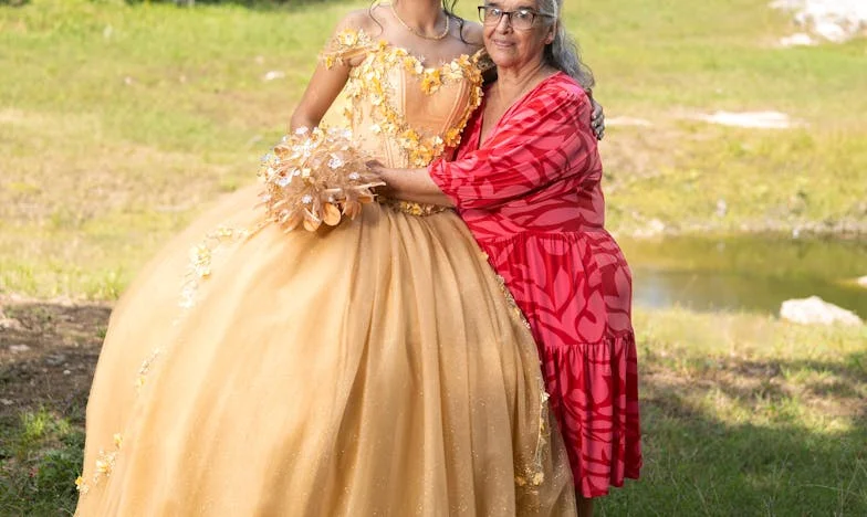 Entre dos fuegos: Elegir entre mi hija y mi padrastro