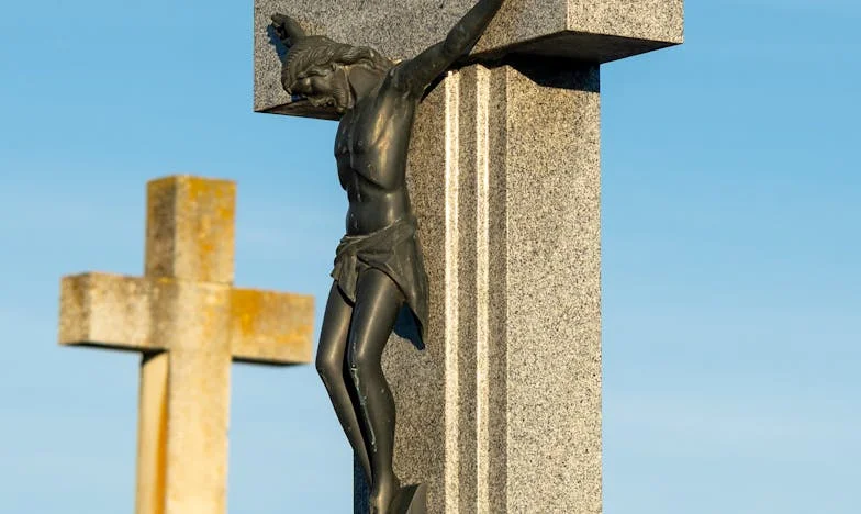 Entre minutos y paredes: Mi vida bajo la sombra de mi suegra en Madrid