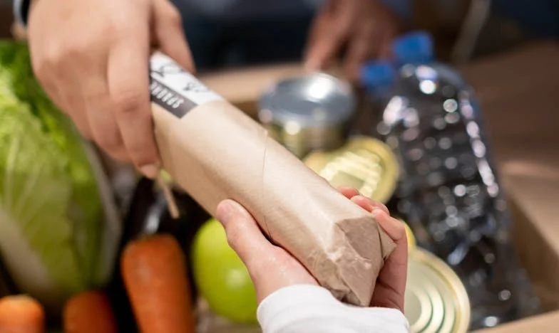 La vecina que siempre llamaba pidiendo dulces: una historia de límites y soledad en Madrid