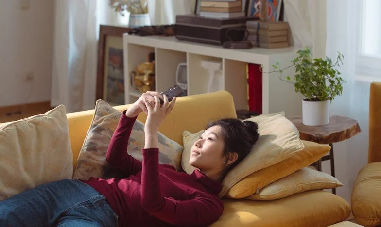 Lo que escuché en el colegio de mi nieto me dejó sin palabras: una tarde que cambió mi vida