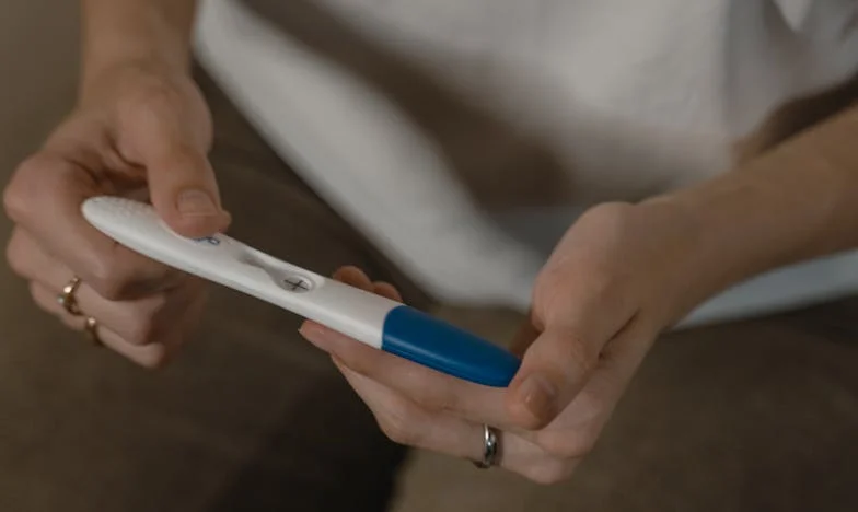 “Solo lo haces por el dinero” – Una cena familiar que lo cambió todo