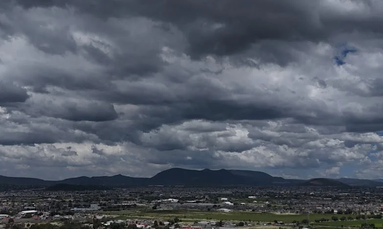 Pensaba que trabajaba horas extra, pero tenía otra vida a cinco calles de casa