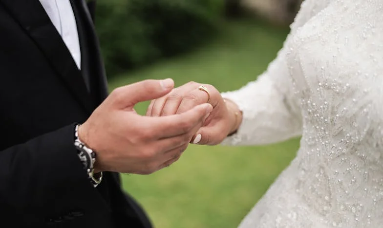 Sin cuna: La historia de una madre en el torbellino del caos