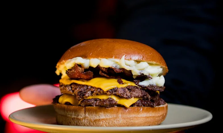 Cień przeszłości: Gdy miłość zderza się z dawnymi ranami – historia Marii i jej walki o miejsce w sercu partnera