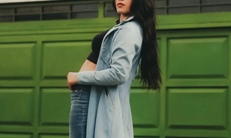 Między dwoma sercami: Matka, mąż i mieszkanie, które dzieli miłość