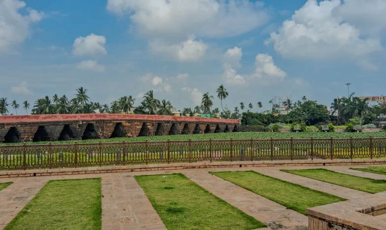 Kiedy dziadek Józef zamknął drzwi: Historia rodziny rozbitej przez miłość na starość