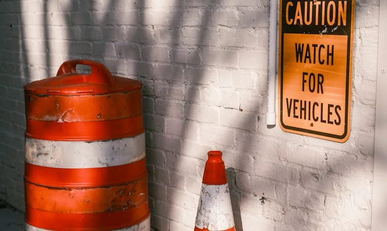 Kiedy teściowa przynosi mi wiadro przerośniętych ogórków: Lato w cieniu rodzinnych porównań