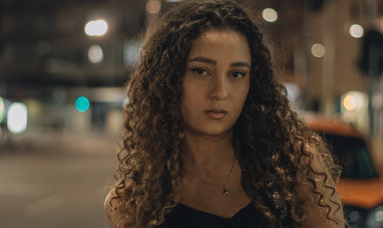 List, który roztrzaskał moje życie: Kiedy własna matka żąda alimentów od córki