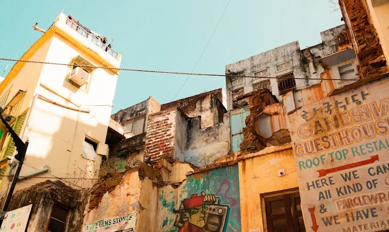 Zobaczyłam mojego szwagra z inną kobietą i milczałam, by chronić ciężarną siostrę: teraz cała rodzina obwinia mnie o wszystko