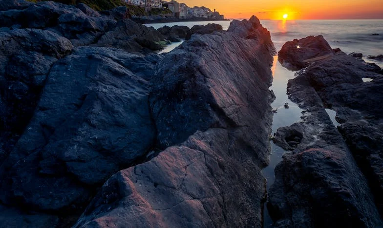 Blizna Porzuconego Dzieciństwa: Rana Bez Ukojenia