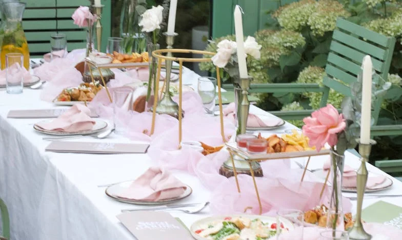 „Czy rodzicielstwo to tylko rachunek do zapłacenia?” – Moja córka zarzuciła mi, że daliśmy jej za mało pieniędzy na ślub. Czy naprawdę wszystko sprowadza się do pieniędzy?