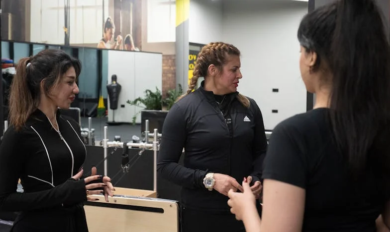 Dwa dni do wypłaty, 112 zł na koncie i jedno spotkanie, które zmieniło moje życie – historia o tym, jak przypadkowa dobroć wraca z podwójną siłą