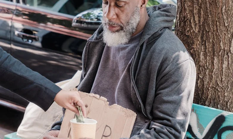 Jak modlitwa uratowała mnie przed utratą mieszkania – historia o wierze, rodzinie i przebaczeniu