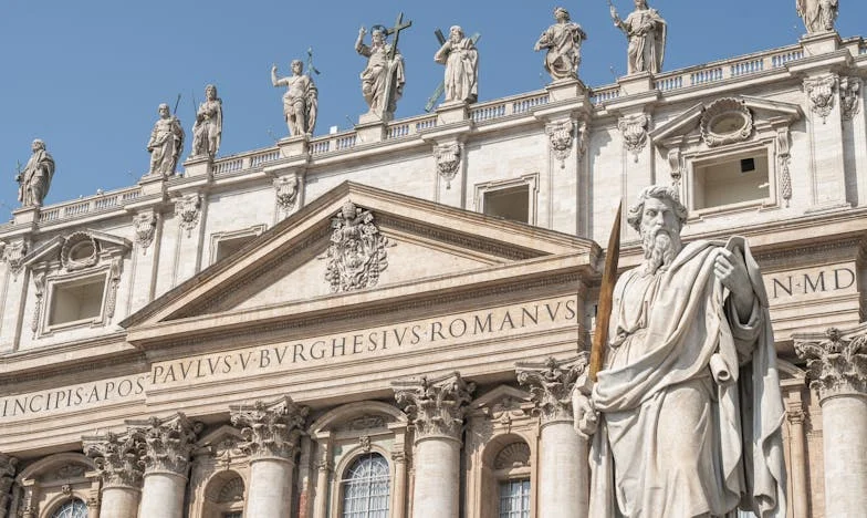 Kiedy mój syn i synowa zamieszkali obok mnie, wierzyłam w rodzinne szczęście. Ale prawda o niej rozdarła moje serce.