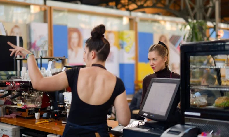 Moja matka sprzedała moją przyszłość: Wyznanie z serca polskiej rodziny