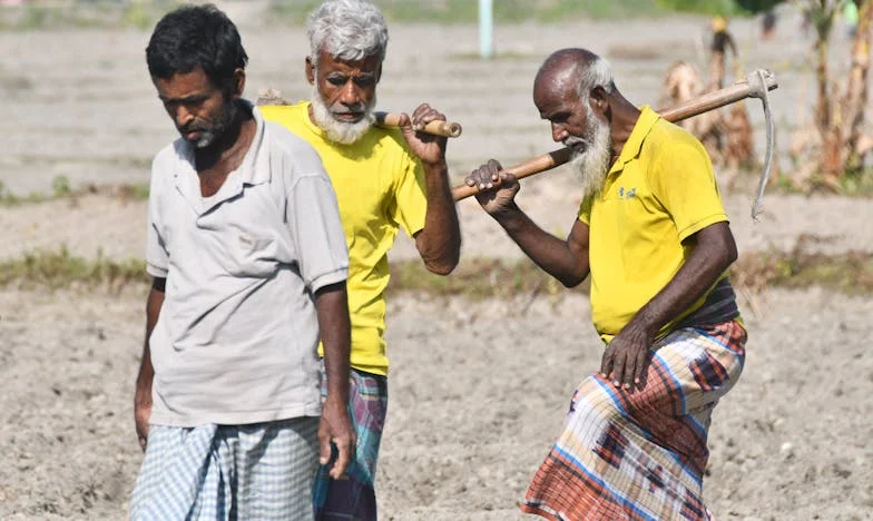 „Nie masz dzieci, więc pomóż naszej matce!” – Jeden telefon, który zmienił wszystko i sprawił, że zgubiłam siebie