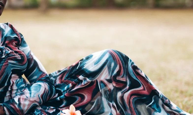 Nigdy nie wpuszczaj przyjaciółki samej do domu – historia zaufania i zdrady