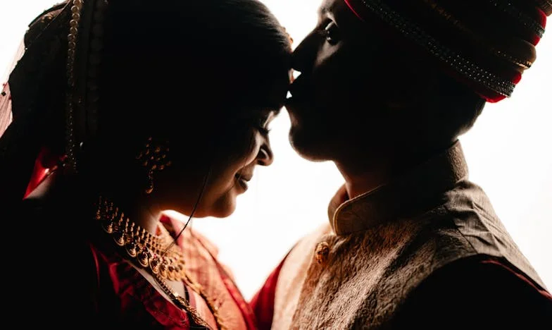 Teściowa wprowadziła się do nas i przejęła kontrolę: czy można uratować rodzinę, gdy granice zostają zatarte?