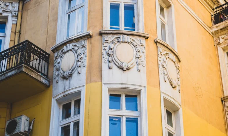 „Kiedy przejdziesz na emeryturę, zostanę z tobą” – Historia babci i wnuka z polskiej codzienności