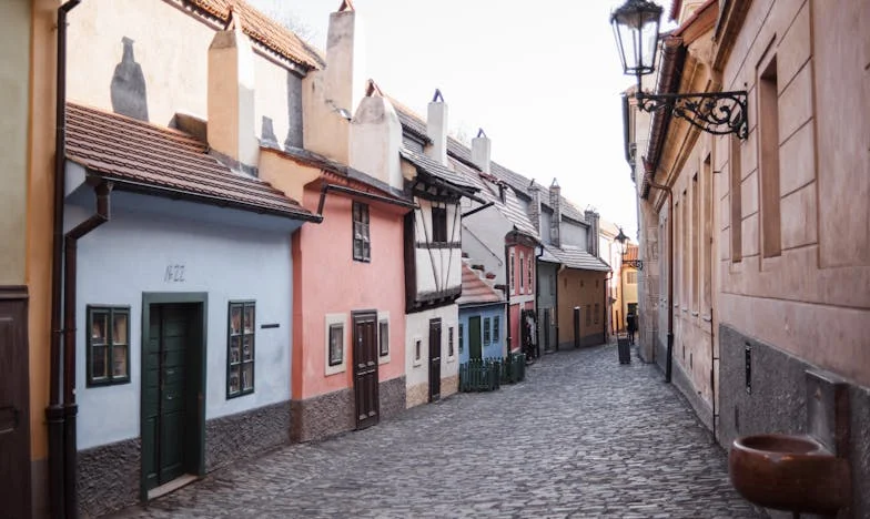Kiedy przeszłość puka do drzwi: Tajemnica córki, próba rodziny