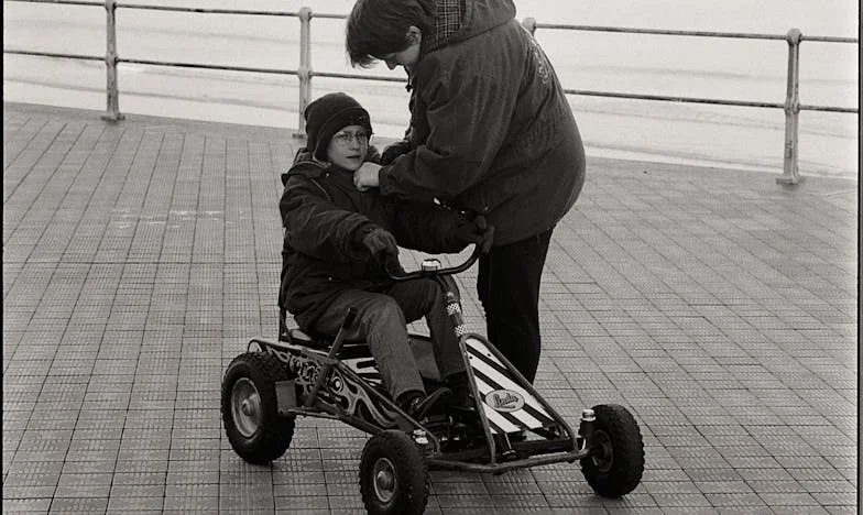 „Pomogłam córce kupić dom, a teraz nie mam gdzie się zatrzymać” – Historia matki, która poświęciła wszystko