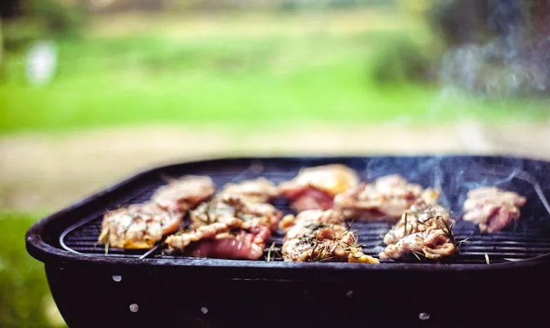 Między matką a żoną: Rozdarty dom, rozdarte serce