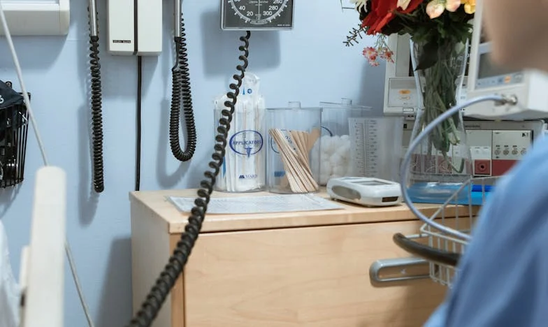 „Nie udawaj, że śpisz” — mój poród, który miał być cudem, a stał się walką o mnie