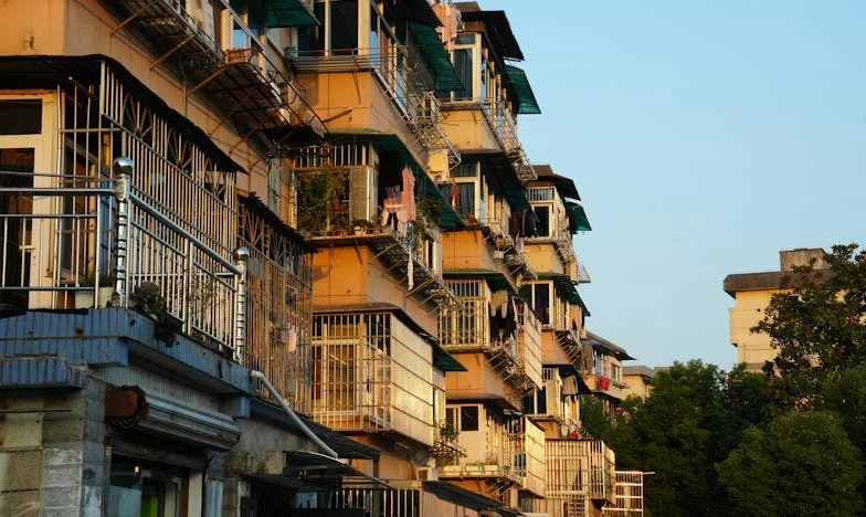 Pod Powierzchnią: Tajemnica, Która Rozdarła Moją Rodzinę