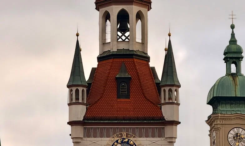 Zdrada zza ściany: Historia sąsiedzkiej przyjaźni i bolesnego rozczarowania