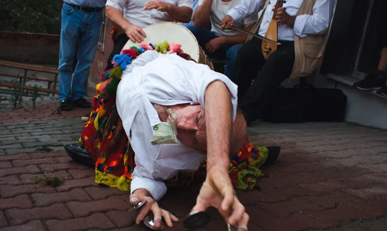 Na klatce schodowej: Ucieczka z piekła i walka o godność